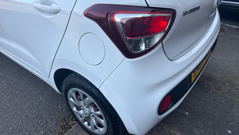 Hyundai i10 1.0 SE 5dr Petrol Hatchback